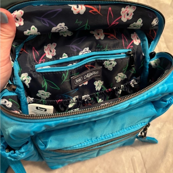 Lug Alpine in Sky - Picture 2 of 4